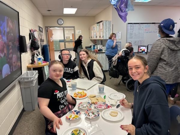 Unified Phy Ed and Unified FACS classes bring students together